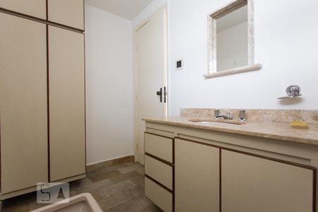 Apartamento à venda com 83m², 3 quartos e 1 vagaBanheiro