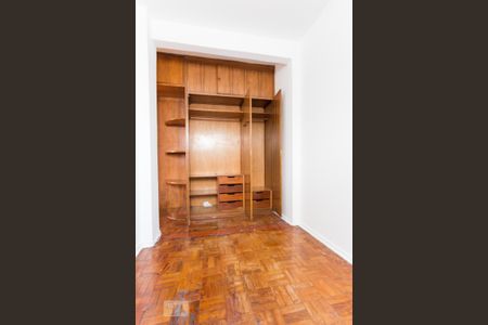 Apartamento à venda com 83m², 3 quartos e 1 vagaQuarto 02
