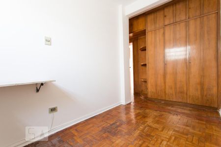Apartamento à venda com 83m², 3 quartos e 1 vagaQuarto 02
