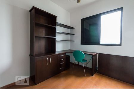 Suíte de apartamento para alugar com 2 quartos, 85m² em Alphaville Industrial, Barueri