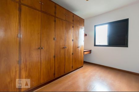 Suíte 2 de apartamento para alugar com 2 quartos, 85m² em Alphaville Industrial, Barueri
