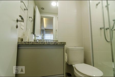Banheiro de apartamento para alugar com 1 quarto, 45m² em Vila Gomes Cardim, São Paulo