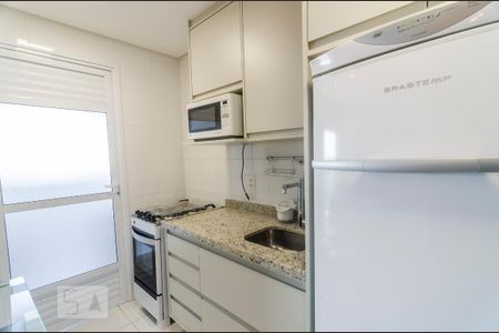 Cozinha de apartamento para alugar com 1 quarto, 45m² em Vila Gomes Cardim, São Paulo