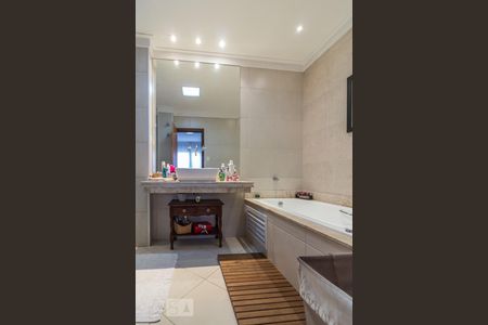 Apartamento à venda com 145m², 3 quartos e 1 vagaBanheiro da suite