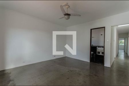 Casa à venda com 250m², 3 quartos e 2 vagasSuíte