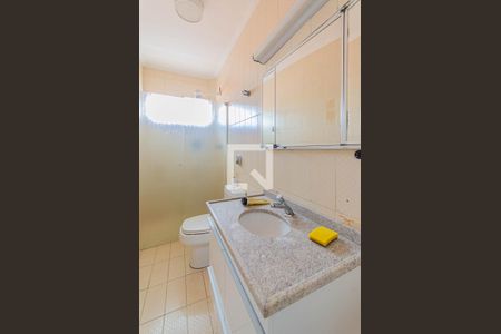 Casa à venda com 250m², 3 quartos e 2 vagasBanheiro