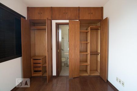 Apartamento para alugar com 375m², 4 quartos e 4 vagasArmário