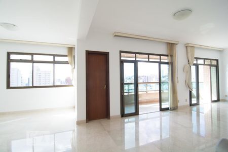 Apartamento para alugar com 375m², 4 quartos e 4 vagasSala