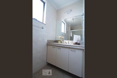 Apartamento para alugar com 375m², 4 quartos e 4 vagasBanheiro