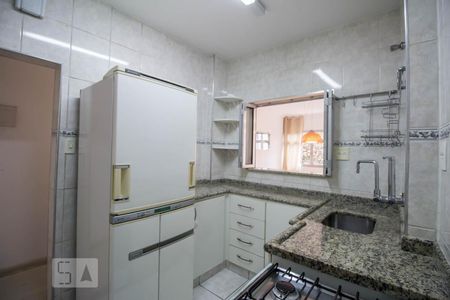 Cozinha de apartamento para alugar com 2 quartos, 65m² em Sumaré, São Paulo