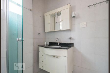 Banheiro de apartamento à venda com 2 quartos, 55m² em Cambuci, São Paulo