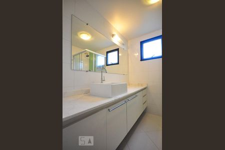 Banheiro de apartamento à venda com 3 quartos, 83m² em Paraíso do Morumbi, São Paulo