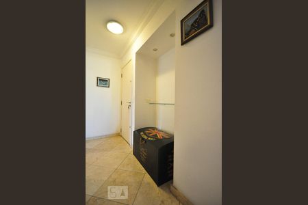 Hall de entrada de apartamento à venda com 3 quartos, 83m² em Paraíso do Morumbi, São Paulo