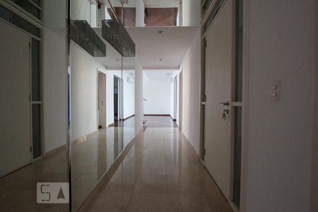 entrada porta principal de apartamento para alugar com 4 quartos, 222m² em Parque do Morumbi, São Paulo