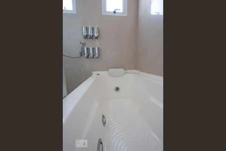 Apartamento para alugar com 222m², 4 quartos e 4 vagas Apartamento para alugar com 222m², 4 quartos e 4 vagassuite 3