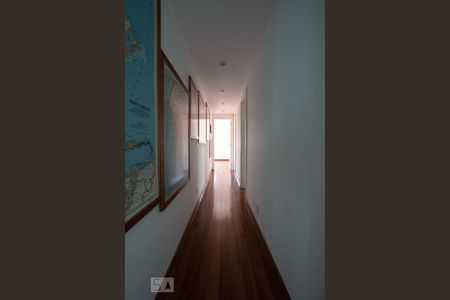 Apartamento para alugar com 222m², 4 quartos e 4 vagas Apartamento para alugar com 222m², 4 quartos e 4 vagascorredor para quartos