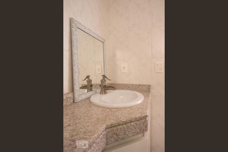 Apartamento para alugar com 222m², 4 quartos e 4 vagas Apartamento para alugar com 222m², 4 quartos e 4 vagassuite 4