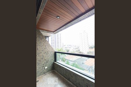 Apartamento à venda com 135m², 4 quartos e 2 vagasVARANDA