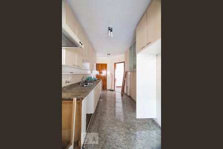 Apartamento à venda com 135m², 4 quartos e 2 vagasCOZINHA