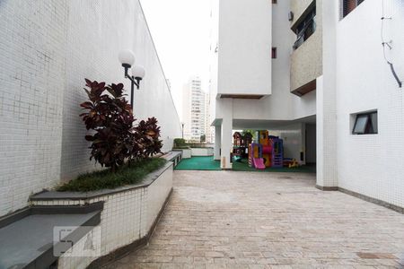 Apartamento à venda com 135m², 4 quartos e 2 vagasAREA EXTERNA