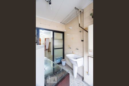 Apartamento à venda com 135m², 4 quartos e 2 vagasLAVANDERIA