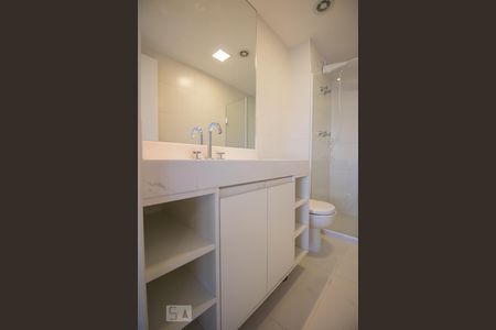 Banheiro de kitnet/studio para alugar com 1 quarto, 58m² em Vila Cruzeiro, São Paulo