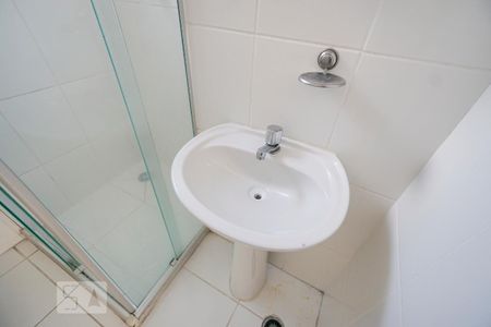 Apartamento à venda com 48m², 2 quartos e 1 vaga Apartamento à venda com 48m², 2 quartos e 1 vagaDetalhe banheiro