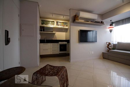 Sala de kitnet/studio para alugar com 1 quarto, 37m² em Vila Pompéia, São Paulo