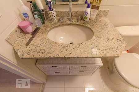 Banheiro de apartamento para alugar com 2 quartos, 60m² em Vila Paulista, São Paulo