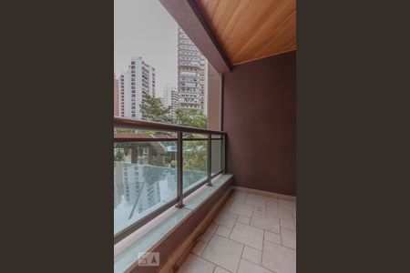 Apartamento à venda com 225m², 4 quartos e 4 vagasVaranda suíte 2 e 3