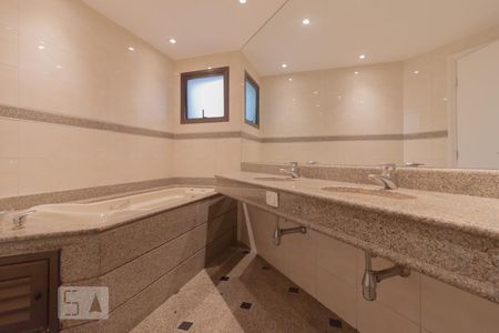 Apartamento à venda com 225m², 4 quartos e 4 vagasSuíte master