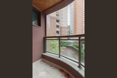 Apartamento à venda com 225m², 4 quartos e 4 vagasVaranda suíte master