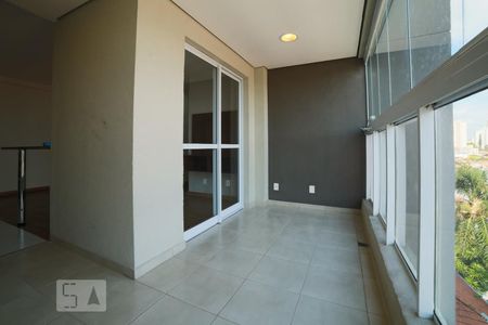 Apartamento à venda com 57m², 2 quartos e 1 vaga Apartamento à venda com 57m², 2 quartos e 1 vagaVaranda
