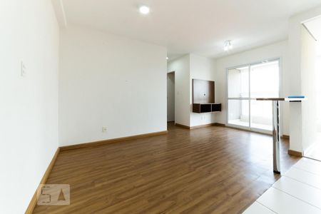Apartamento à venda com 57m², 2 quartos e 1 vaga Apartamento à venda com 57m², 2 quartos e 1 vagaSala