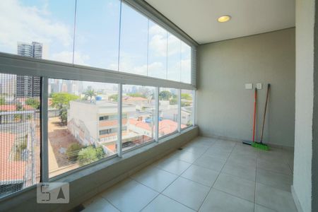 Apartamento à venda com 57m², 2 quartos e 1 vaga Apartamento à venda com 57m², 2 quartos e 1 vagaVaranda