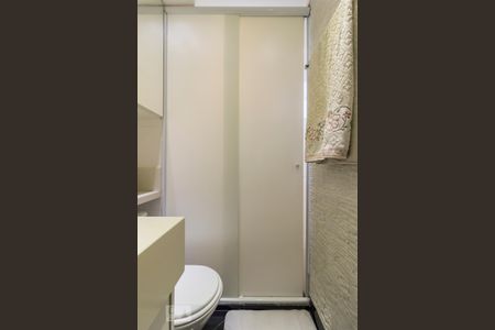 Banheiro de apartamento à venda com 2 quartos, 56m² em Lapa, São Paulo