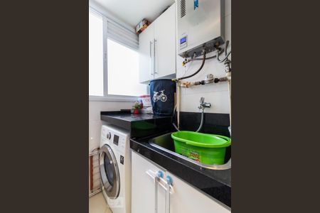 Área de serviço de apartamento à venda com 2 quartos, 56m² em Lapa, São Paulo