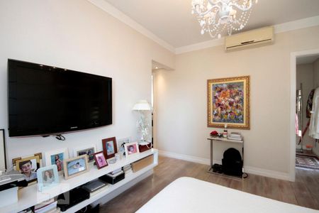 Apartamento à venda com 240m², 3 quartos e 3 vagasSuíte 2