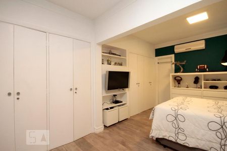 Apartamento à venda com 240m², 3 quartos e 3 vagasSuíte 1