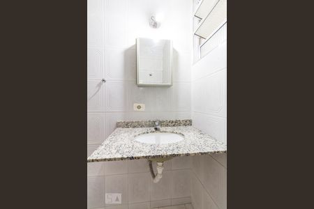 Banheiro de apartamento para alugar com 1 quarto, 56m² em Santo Amaro, São Paulo
