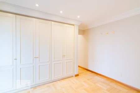 Apartamento à venda com 450m², 5 quartos e 4 vagasSuíte 2