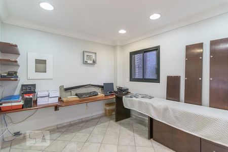 Apartamento à venda com 450m², 5 quartos e 4 vagasSala de Serviço