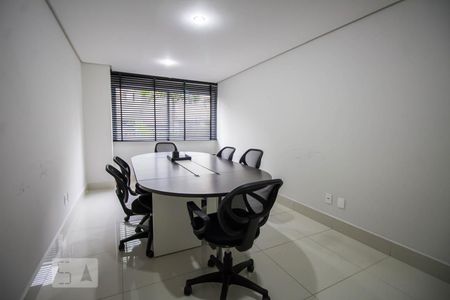 Apartamento à venda com 72m², 2 quartos e 1 vaga Apartamento à venda com 72m², 2 quartos e 1 vagaSala de reunião