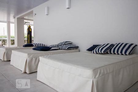 Apartamento à venda com 72m², 2 quartos e 1 vaga Apartamento à venda com 72m², 2 quartos e 1 vagaPiscina