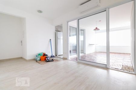 Sala de apartamento à venda com 2 quartos, 72m² em Pinheiros, São Paulo