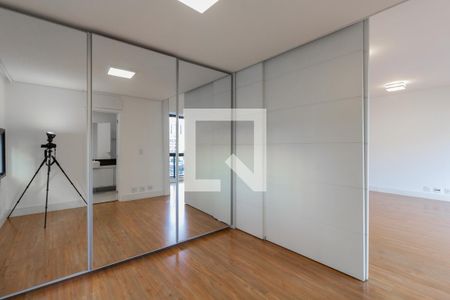 Suíte de apartamento à venda com 1 quarto, 66m² em Vila Olímpia, São Paulo