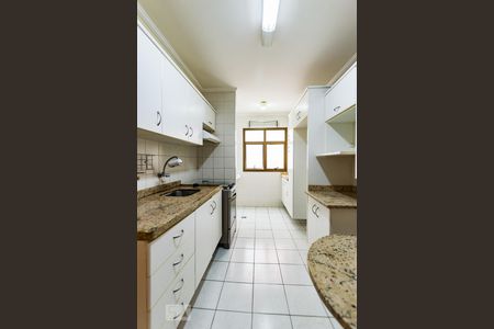 Apartamento à venda com 85m², 2 quartos e 2 vagasCozinha