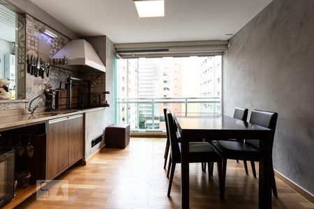 Varanda de apartamento à venda com 2 quartos, 70m² em Indianópolis, São Paulo