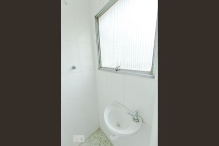 Apartamento à venda com 63m², 2 quartos e sem vaga Apartamento à venda com 63m², 2 quartos e sem vagaBanheiro de serviço