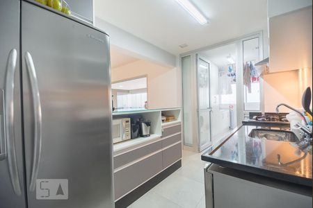 Apartamento para alugar com 121m², 3 quartos e 2 vagas Apartamento para alugar com 121m², 3 quartos e 2 vagasCozinha